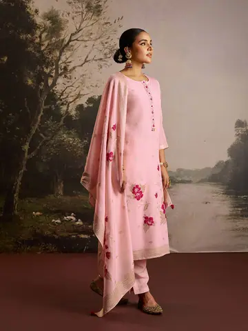 Dresses & Kurtis, Campaign photography by CPH Studio, photograph 12