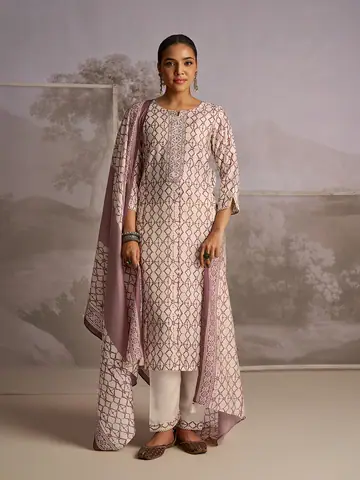 Dresses & Kurtis, Campaign photography by CPH Studio, photograph 2
