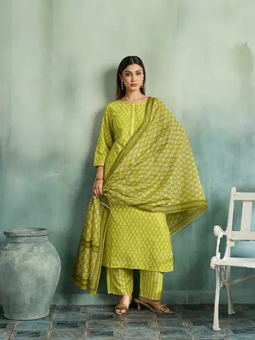 Dresses & Kurtis, Uber Premium photography by CPH Studio, photograph 4
