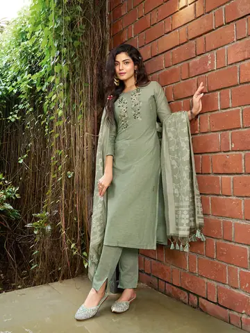 Dresses & Kurtis, Outdoor photography by CPH Studio, photograph 18