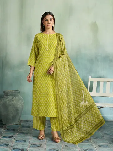 Dresses & Kurtis, Uber Premium photography by CPH Studio, photograph 1