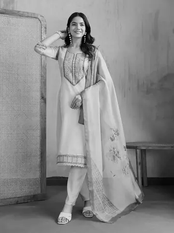 Dresses & Kurtis, Uber Premium photography by CPH Studio, photograph 137