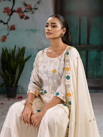 Dresses & Kurtis, Uber Premium photography by CPH Studio, photograph 30