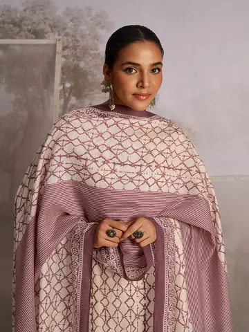 Dresses & Kurtis, Campaign photography by CPH Studio, photograph 8