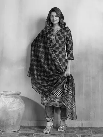 Dresses & Kurtis, Uber Premium photography by CPH Studio, photograph 132