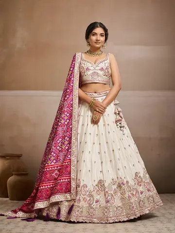 Lehenga, Uber Premium photography by CPH Studio, photograph 4
