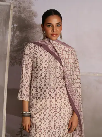 Dresses & Kurtis, Campaign photography by CPH Studio, photograph 7