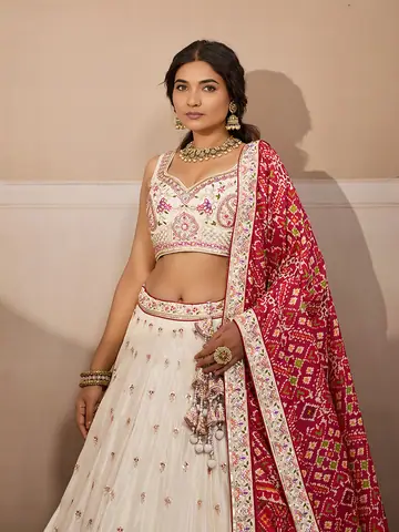 Lehenga, Uber Premium photography by CPH Studio, photograph 12