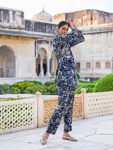 Dresses & Kurtis, Outdoor photography by CPH Studio, photograph 39