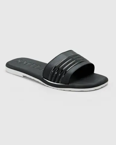 Product, Footwear, Slippers photography by CPH Studio, photograph 9