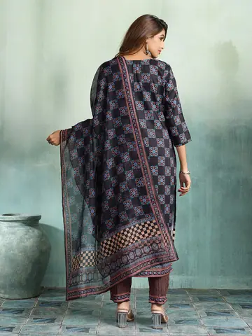 Dresses & Kurtis, Uber Premium photography by CPH Studio, photograph 9