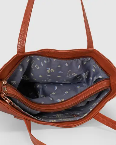 Product, Bags, Shoulder Bags photography by CPH Studio, photograph 5