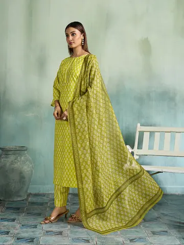 Dresses & Kurtis, Uber Premium photography by CPH Studio, photograph 2