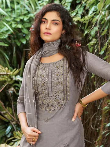 Dresses & Kurtis, Outdoor photography by CPH Studio, photograph 1