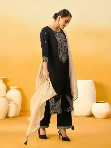 Dresses & Kurtis, Set Shoot photography by CPH Studio, photograph 9