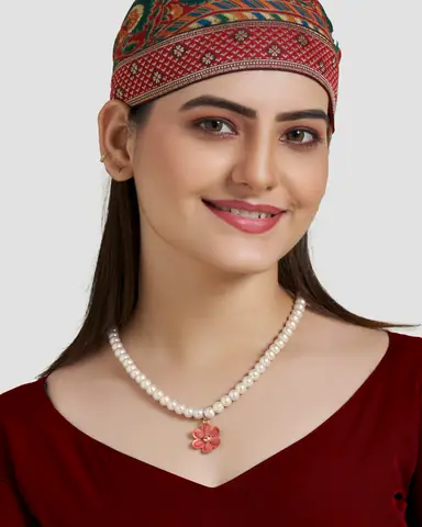 Product, Jewellery, Neck Chains photography by CPH Studio, photograph 1