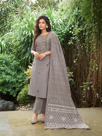 Dresses & Kurtis, Outdoor photography by CPH Studio, photograph 2
