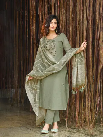 Dresses & Kurtis, Outdoor photography by CPH Studio, photograph 13