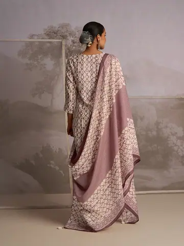 Dresses & Kurtis, Campaign photography by CPH Studio, photograph 5
