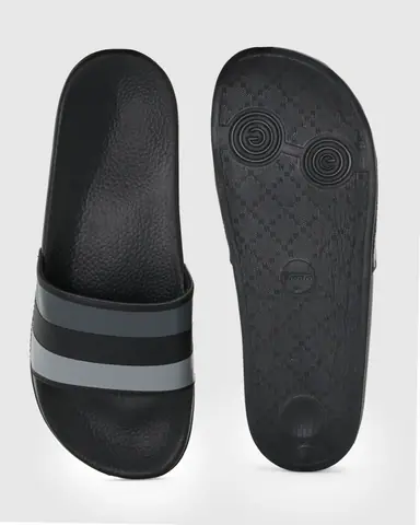 Product, Footwear, Slippers photography by CPH Studio, photograph 3