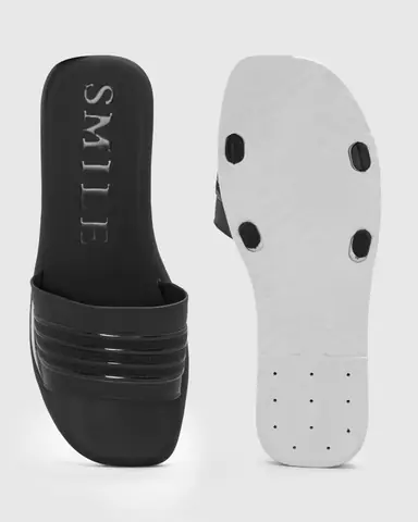 Product, Footwear, Slippers photography by CPH Studio, photograph 20